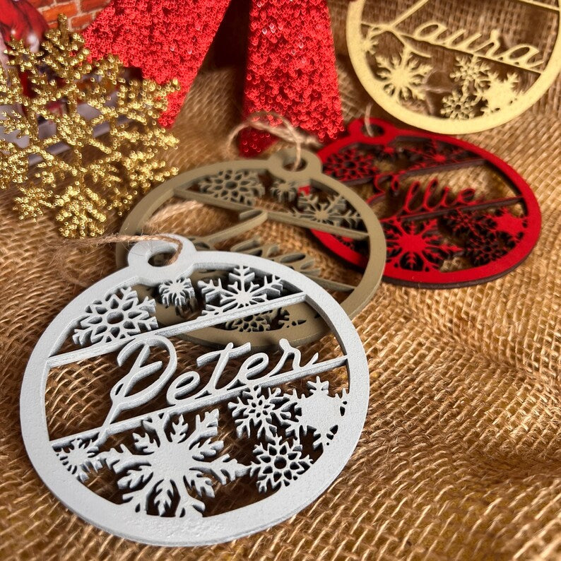 Personalized wooden ornaments for the Christmas tree – Unique family names image 3