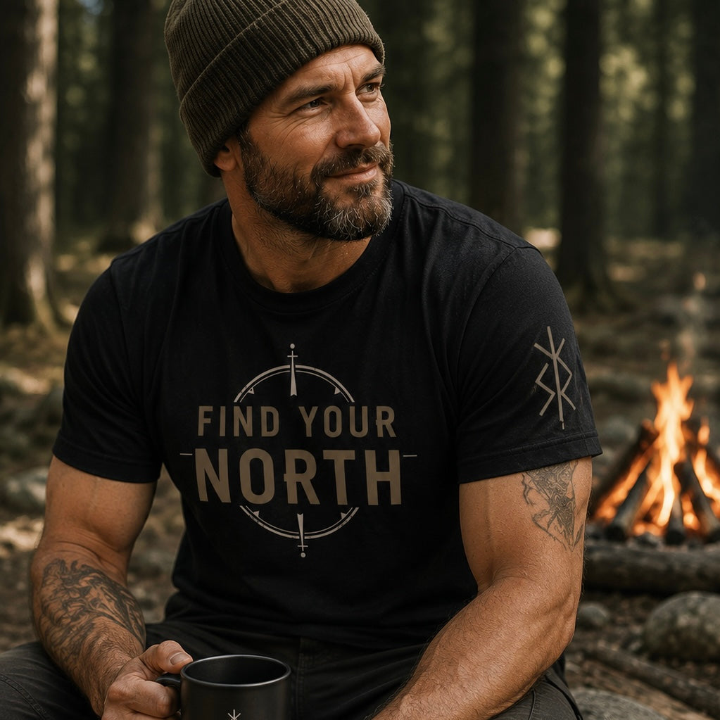 Find Your North Compass T-Shirt | Outdoor Adventure Hiking Tee SKOGAR