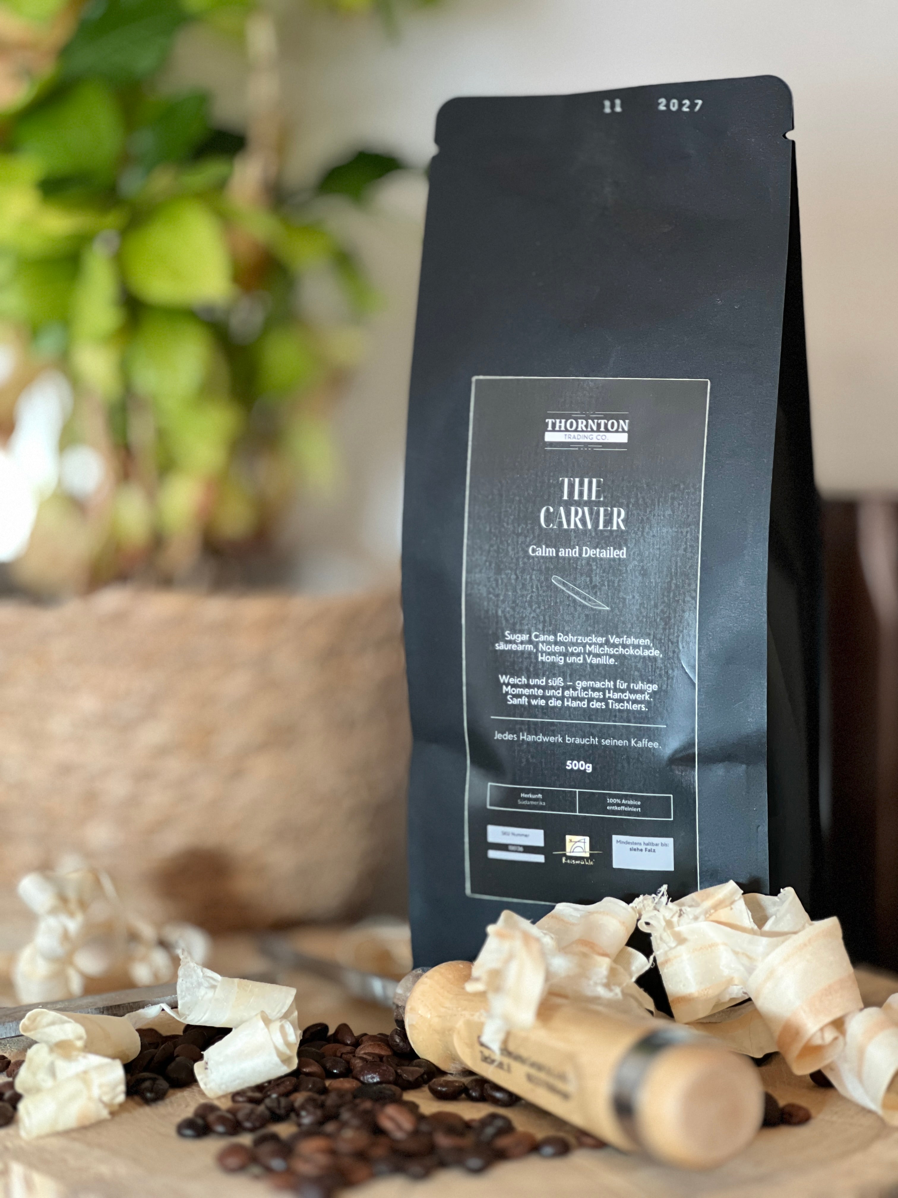 The Carver Coffee | Smooth & Sweet German Whole Bean Coffee | Decaffeinated image 3